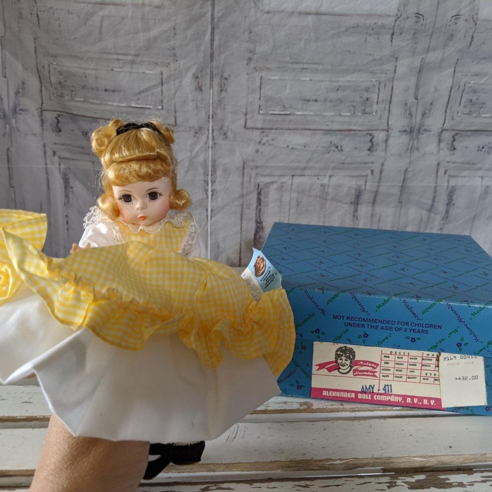 Madame Alexander Amy 411 vintage doll‎